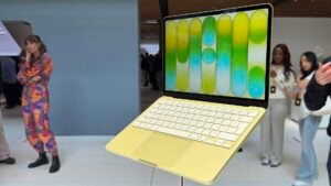 The Apple Ecosystem: Revolutionizing Tech, Design, and Consumer Experience